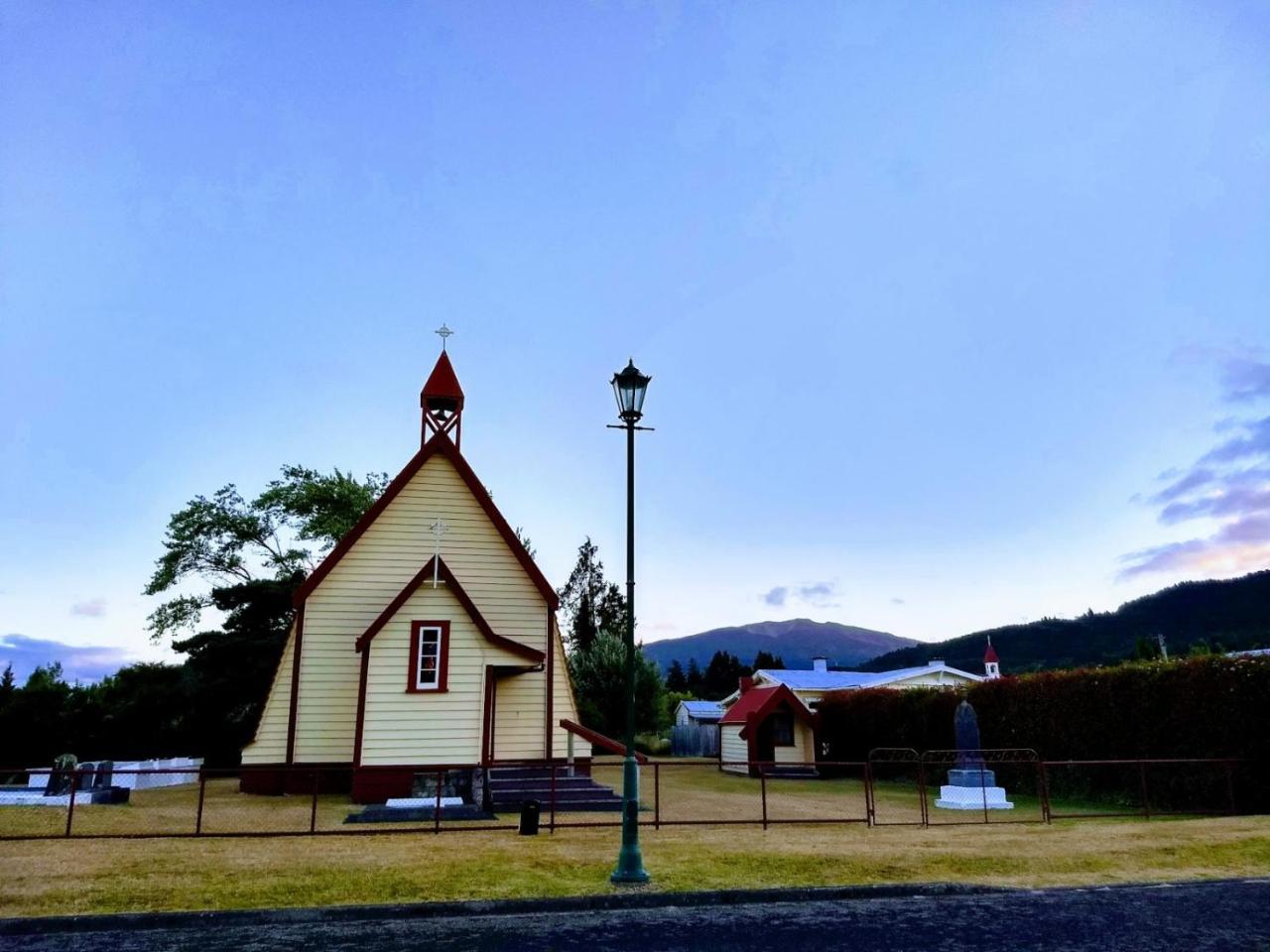 Tokaanu Lodge Motel Turangi Exterior photo